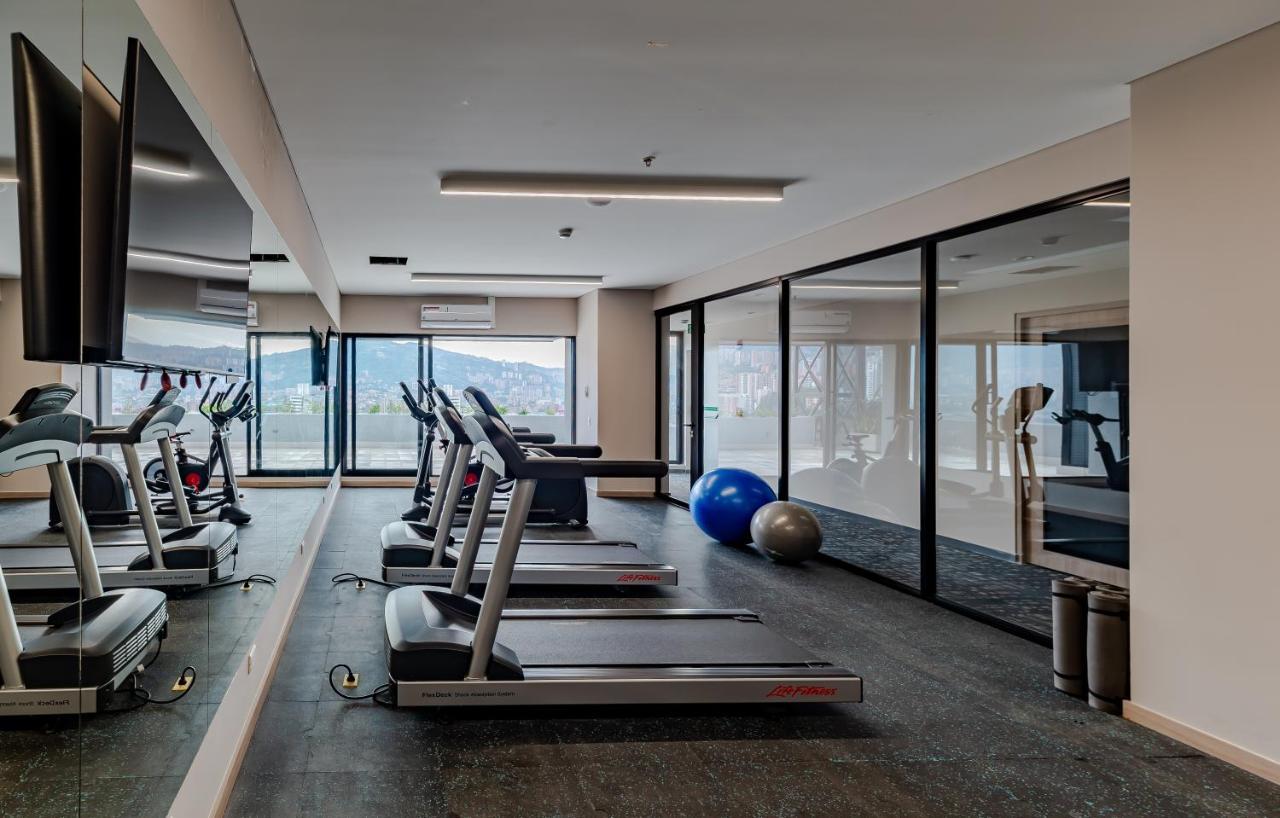 Hotel York Luxury Suites Medellin By Preferred Zewnętrze zdjęcie The gym at the hotel