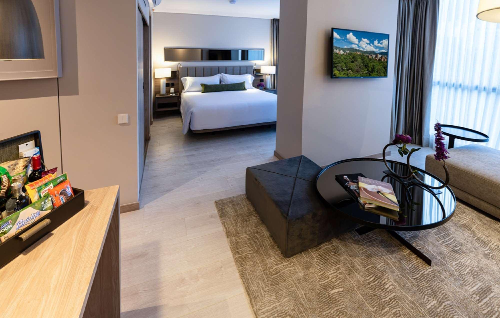 Hotel York Luxury Suites Medellin By Preferred Zewnętrze zdjęcie A suite at the hotel