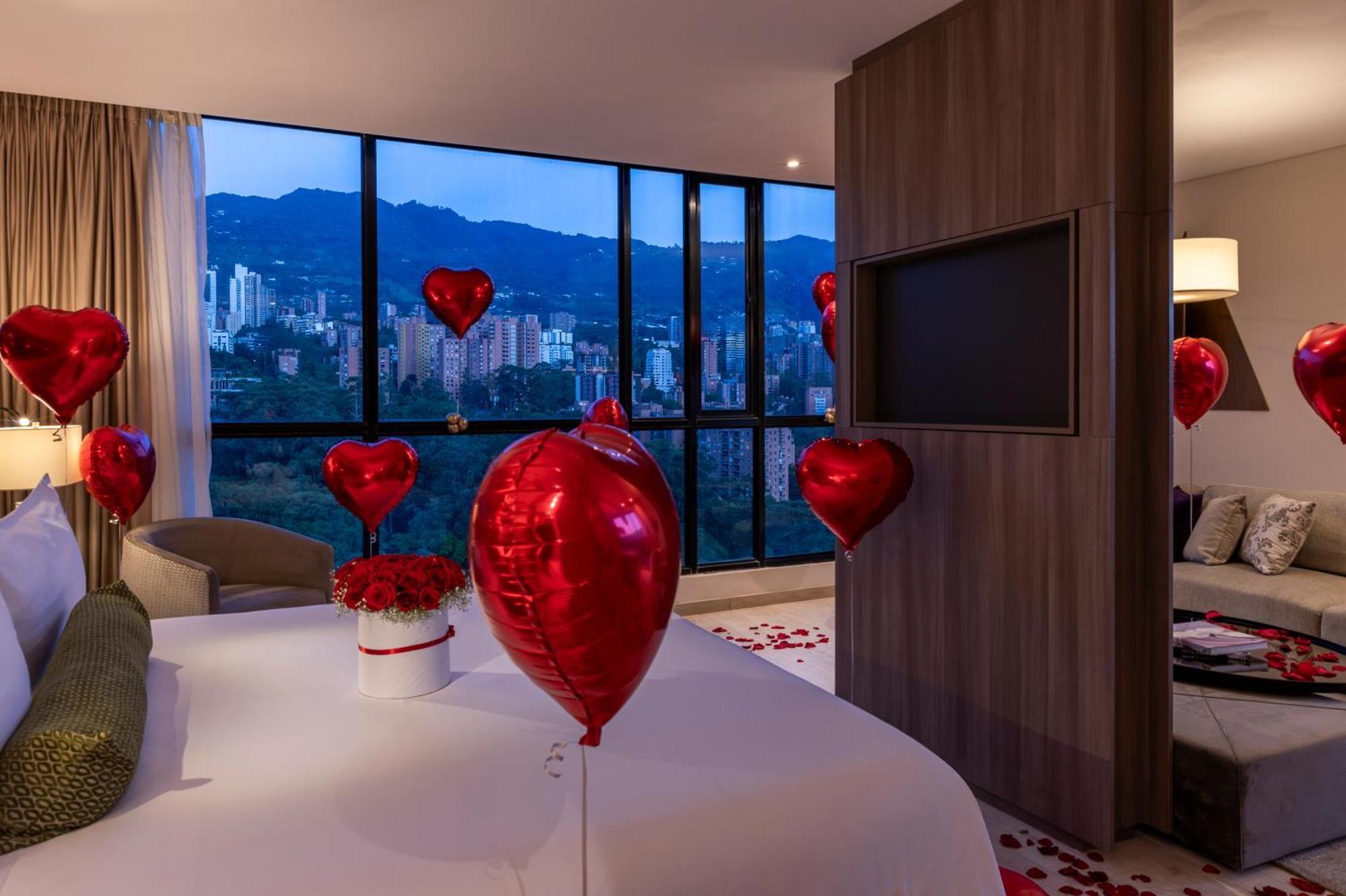 Hotel York Luxury Suites Medellin By Preferred Zewnętrze zdjęcie A room at the hotel